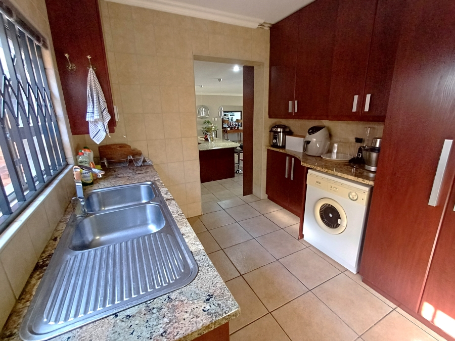 4 Bedroom Property for Sale in Vanes Estate Eastern Cape